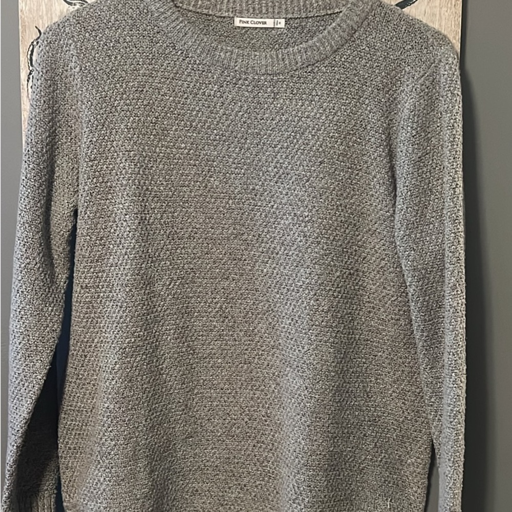 Pink Clover Gray Textured Sweater Medium